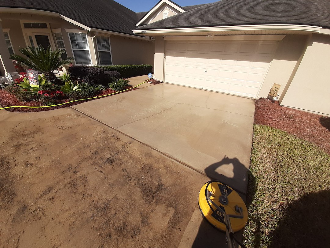Driveway Pressure Washing in Jacksonville, FL